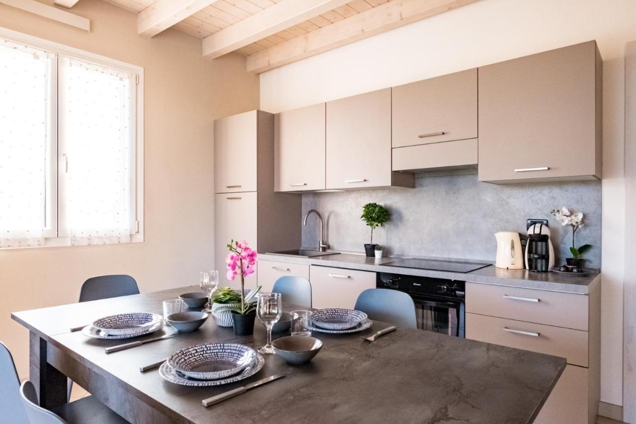 Residenza Oleandro Appartement Desenzano del Garda Buitenkant foto
