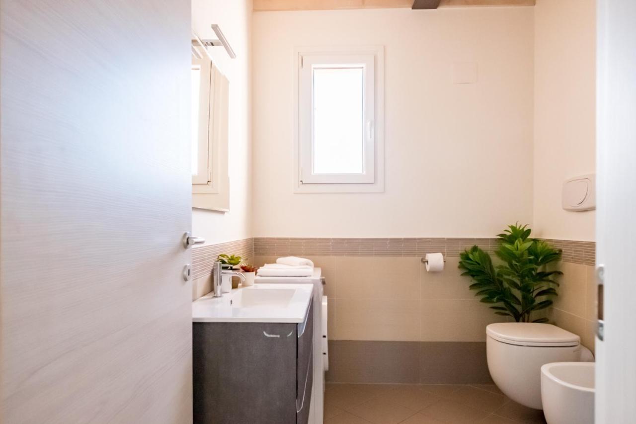 Residenza Oleandro Appartement Desenzano del Garda Buitenkant foto