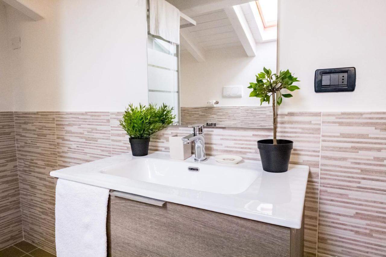 Residenza Oleandro Appartement Desenzano del Garda Buitenkant foto