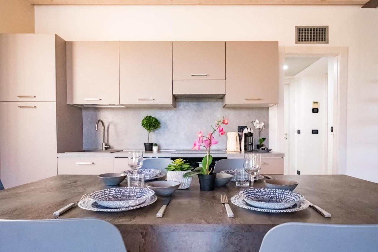 Residenza Oleandro Appartement Desenzano del Garda Buitenkant foto