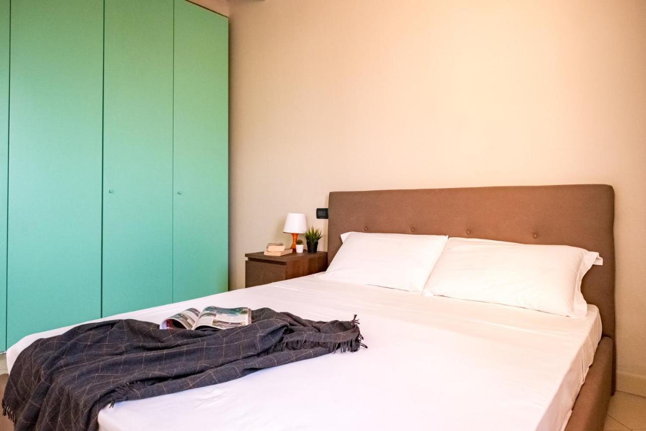 Residenza Oleandro Appartement Desenzano del Garda Buitenkant foto