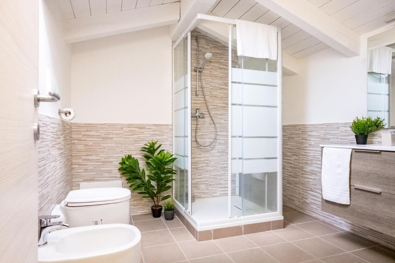 Residenza Oleandro Appartement Desenzano del Garda Buitenkant foto