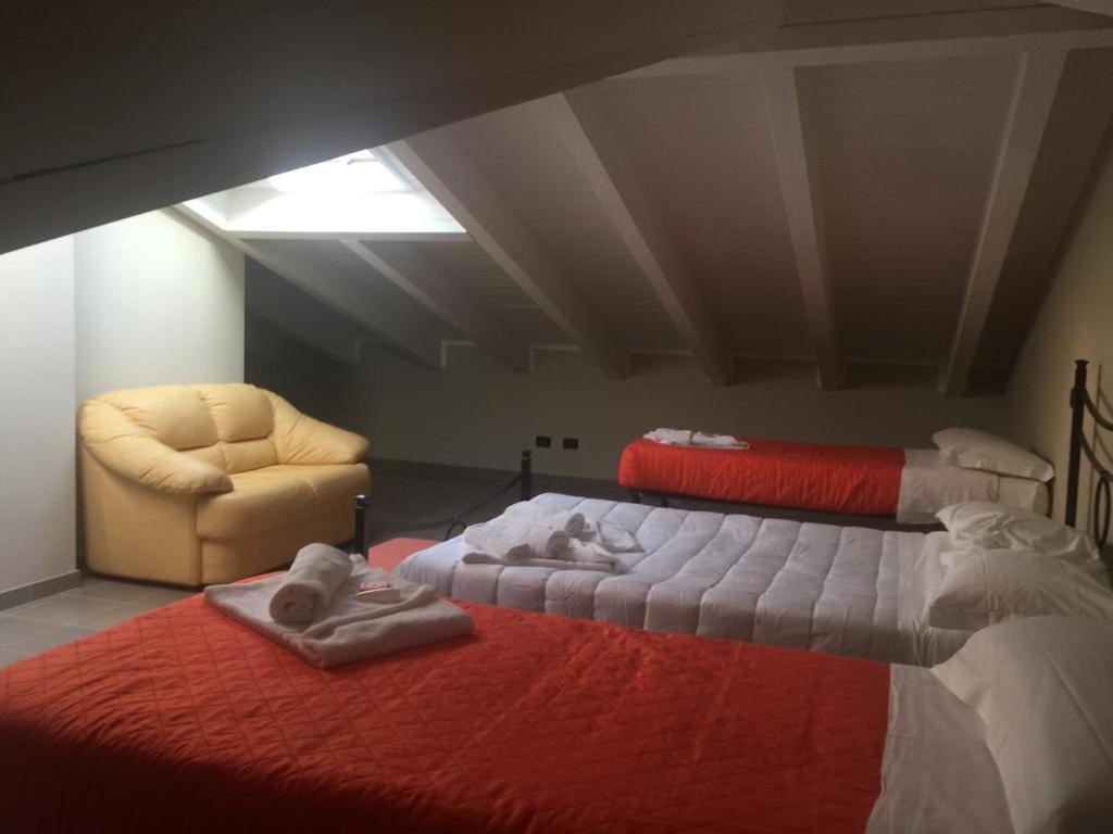 Residenza Oleandro Appartement Desenzano del Garda Buitenkant foto